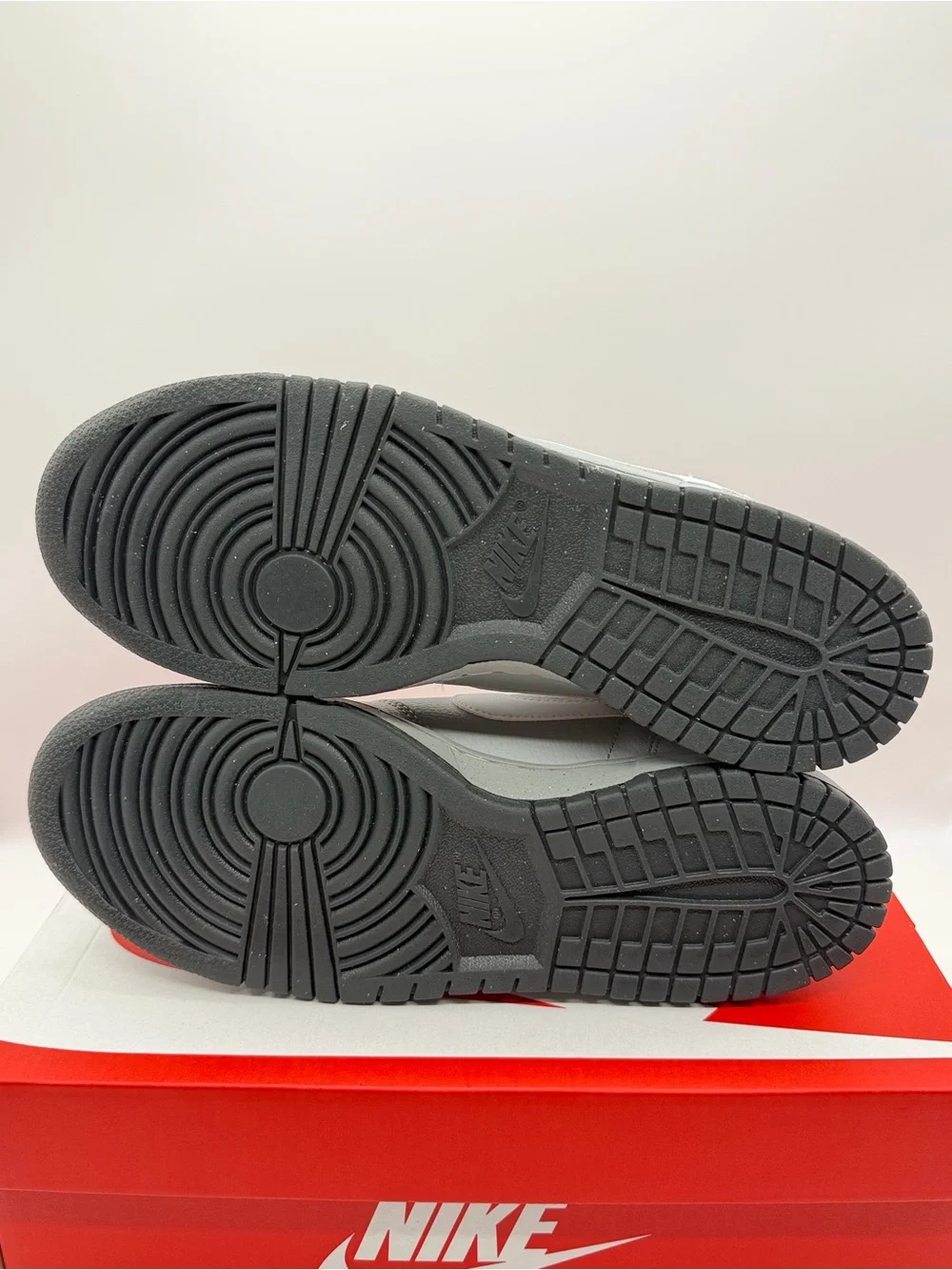 Nike Big Low Smoke Grey 355152-017 Men’s Size 10.5